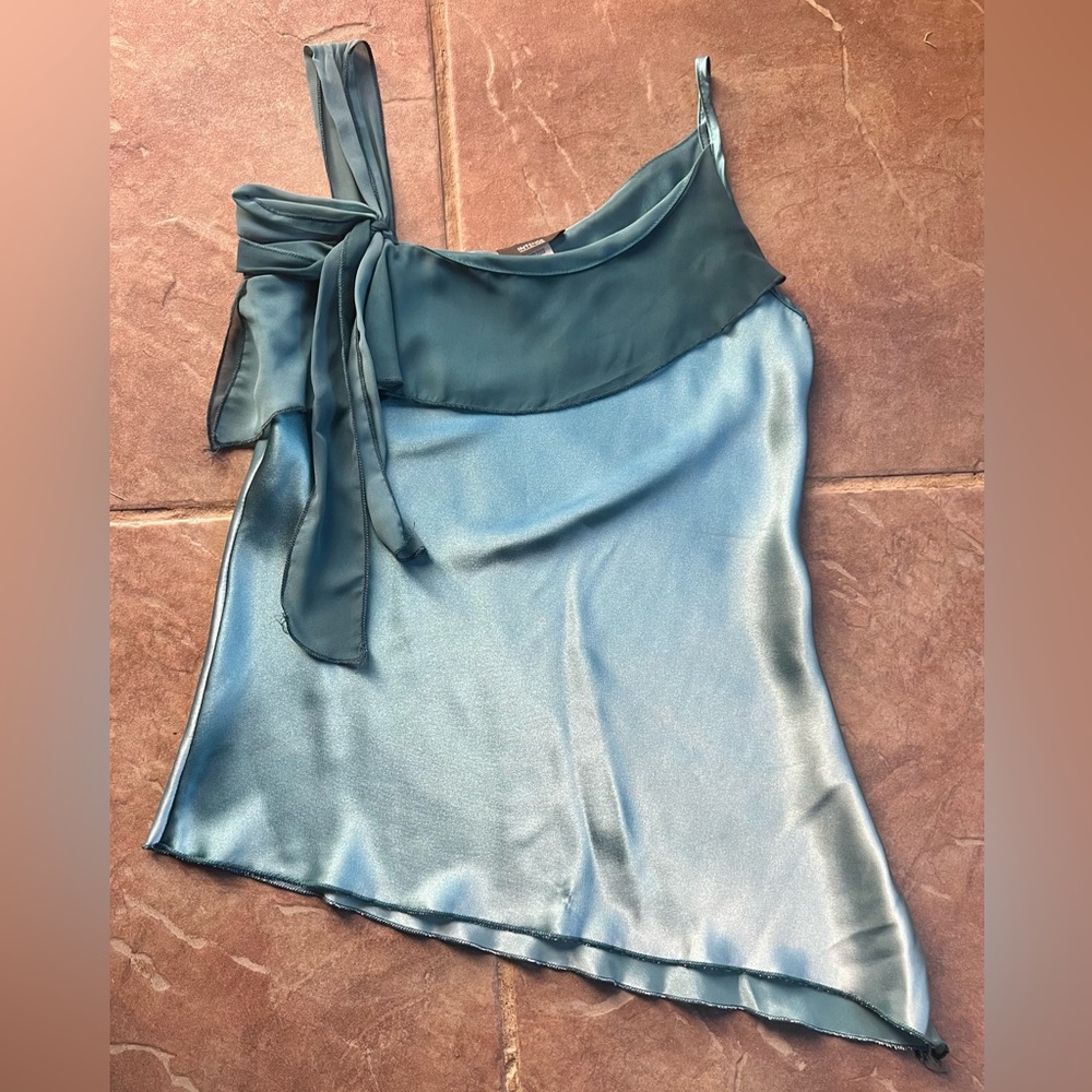 Elegant blouse for any occasion